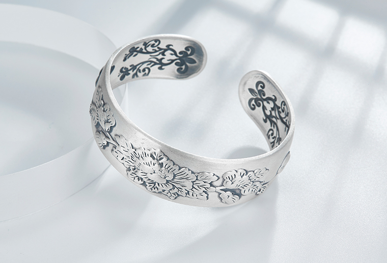S999雕花纯银手镯 广州MISSG珠宝加工定制来图来样免费设计首饰